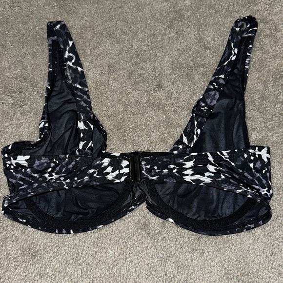 MAGISCULPT 36DD bikini top black white and gray animal print 😎 - Picture 3 of 5